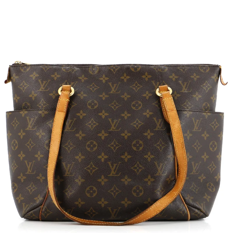 Totally Handbag Monogram Canvas MM