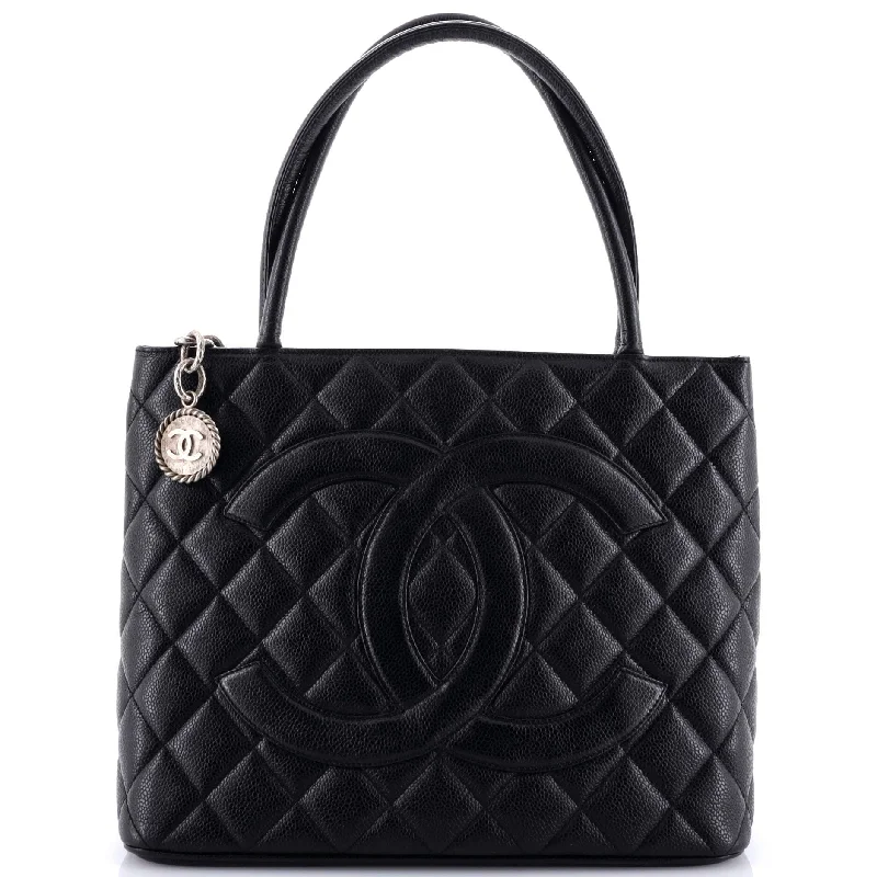 Medallion Tote Quilted Caviar