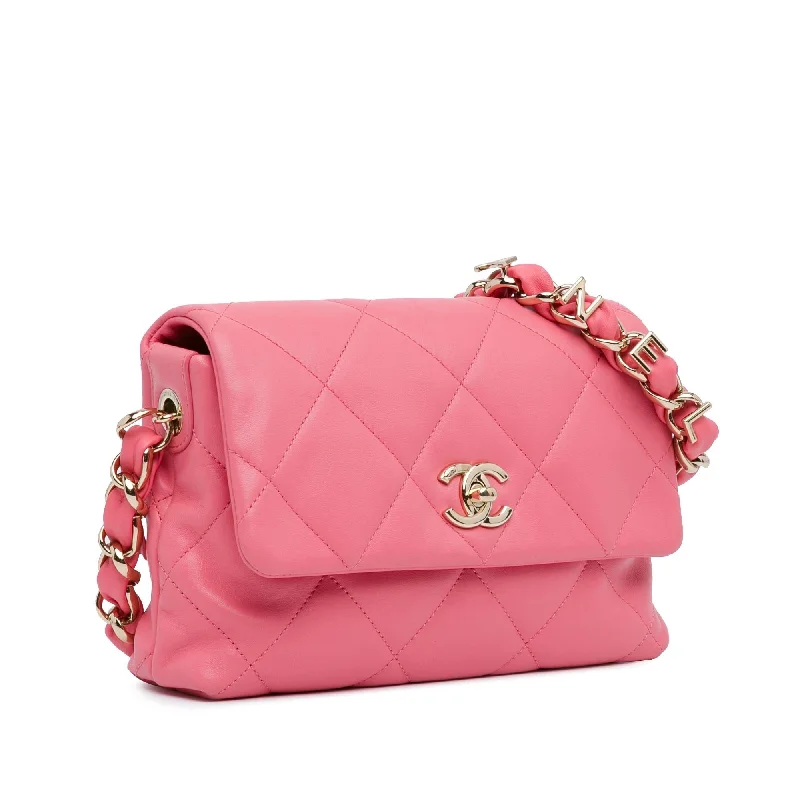 Chanel CC Quilted Lambskin Logo Chain Flap (Q5syAA)