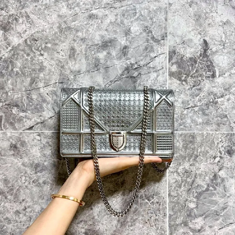 LNIB Diorama WOC Wallet On Chain Silver SHW